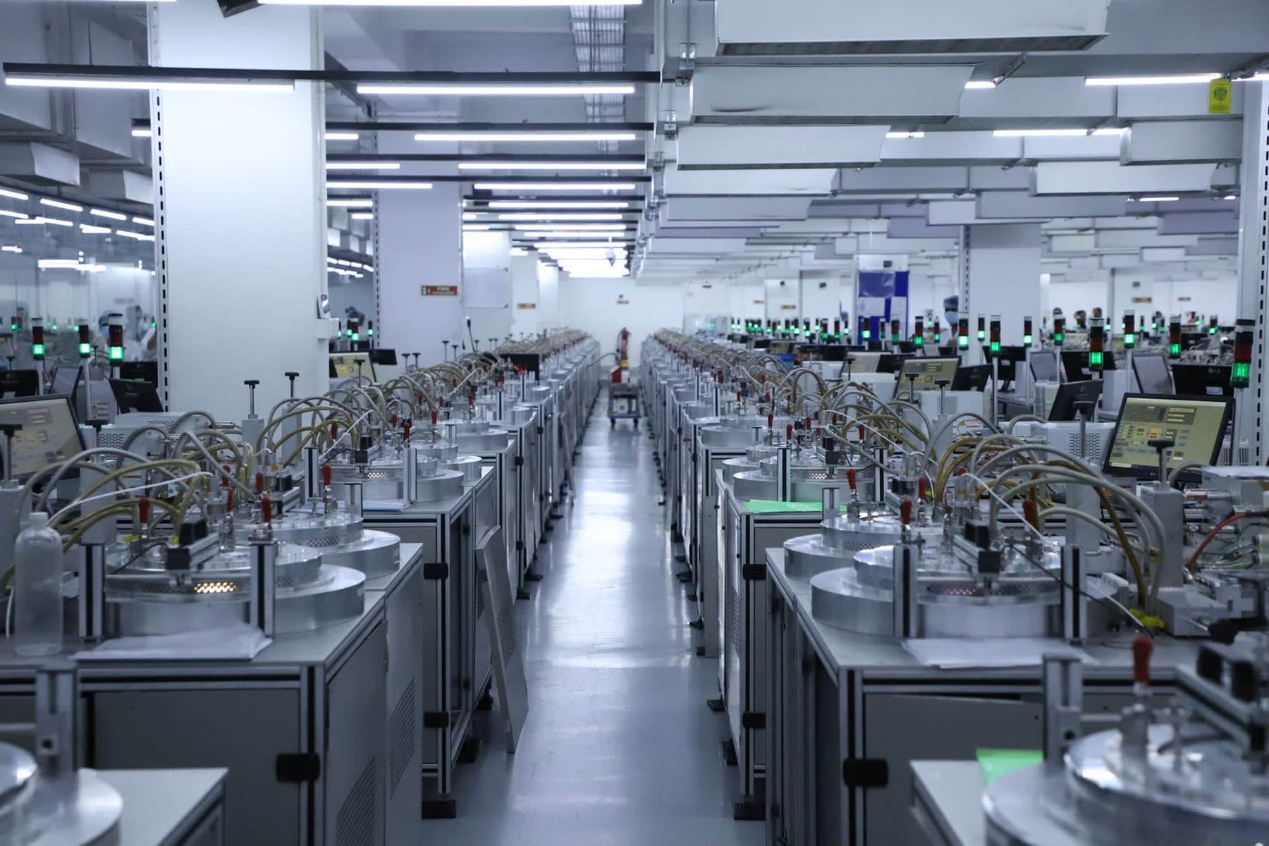 KIRA CVD growing hall, thousands of reactors running in parallel